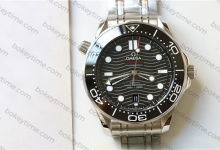 Watch Review: How does the workmanship of the OR Factory Omega Seamaster 300m Series black dial replica watch compare to the genuine version and the VS Factory version?-Bokey Time
